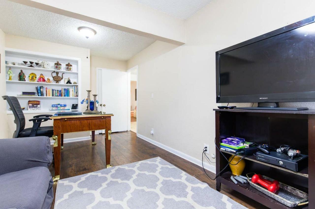 Oasis Near Dfw Airport With Mediterranean Setting Irving Eksteriør bilde
