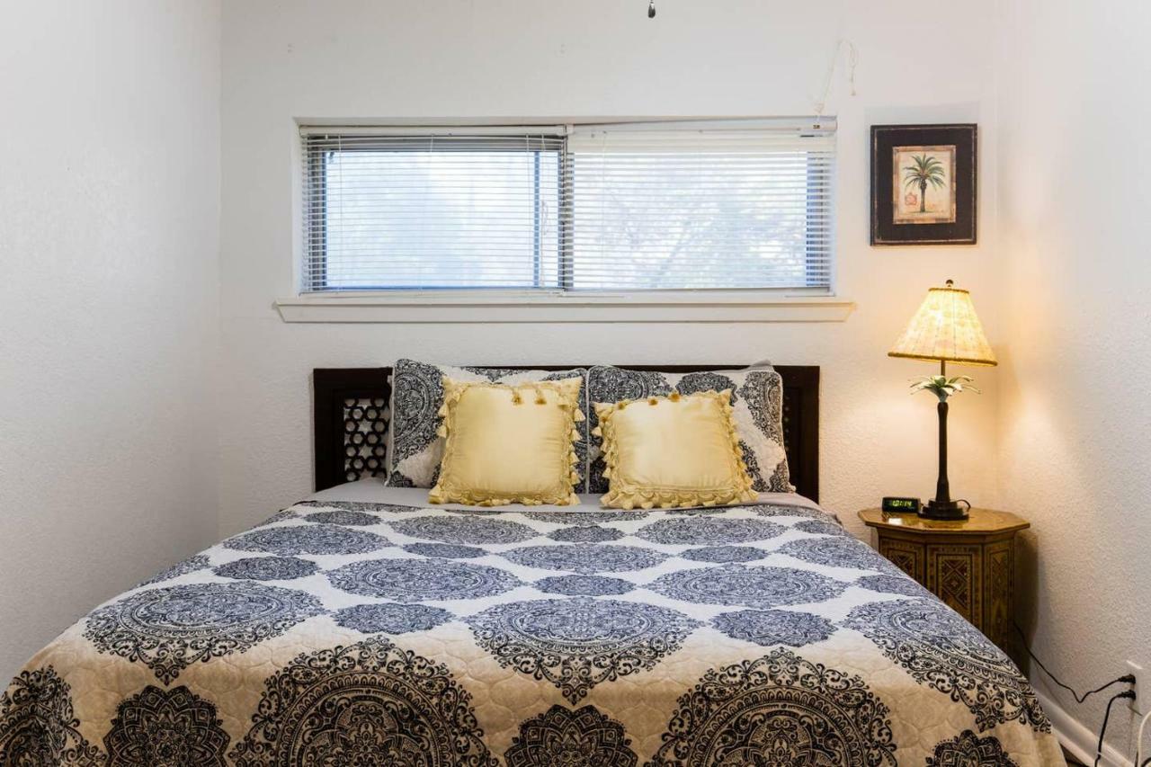 Oasis Near Dfw Airport With Mediterranean Setting Irving Eksteriør bilde