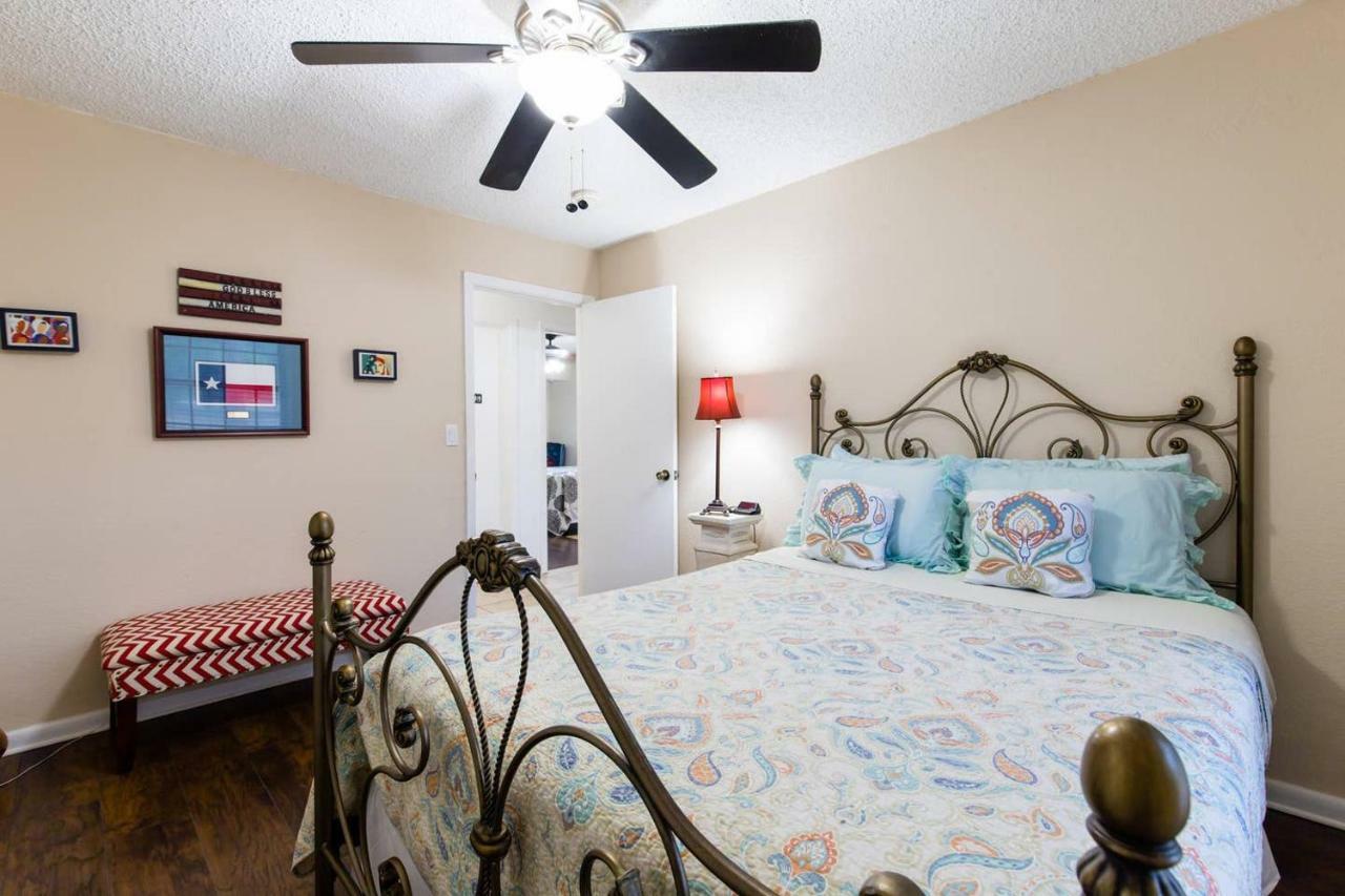 Oasis Near Dfw Airport With Mediterranean Setting Irving Eksteriør bilde