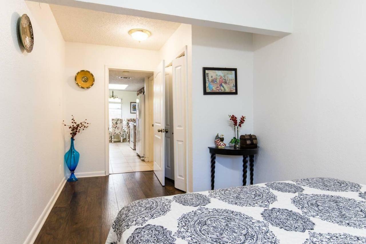 Oasis Near Dfw Airport With Mediterranean Setting Irving Eksteriør bilde